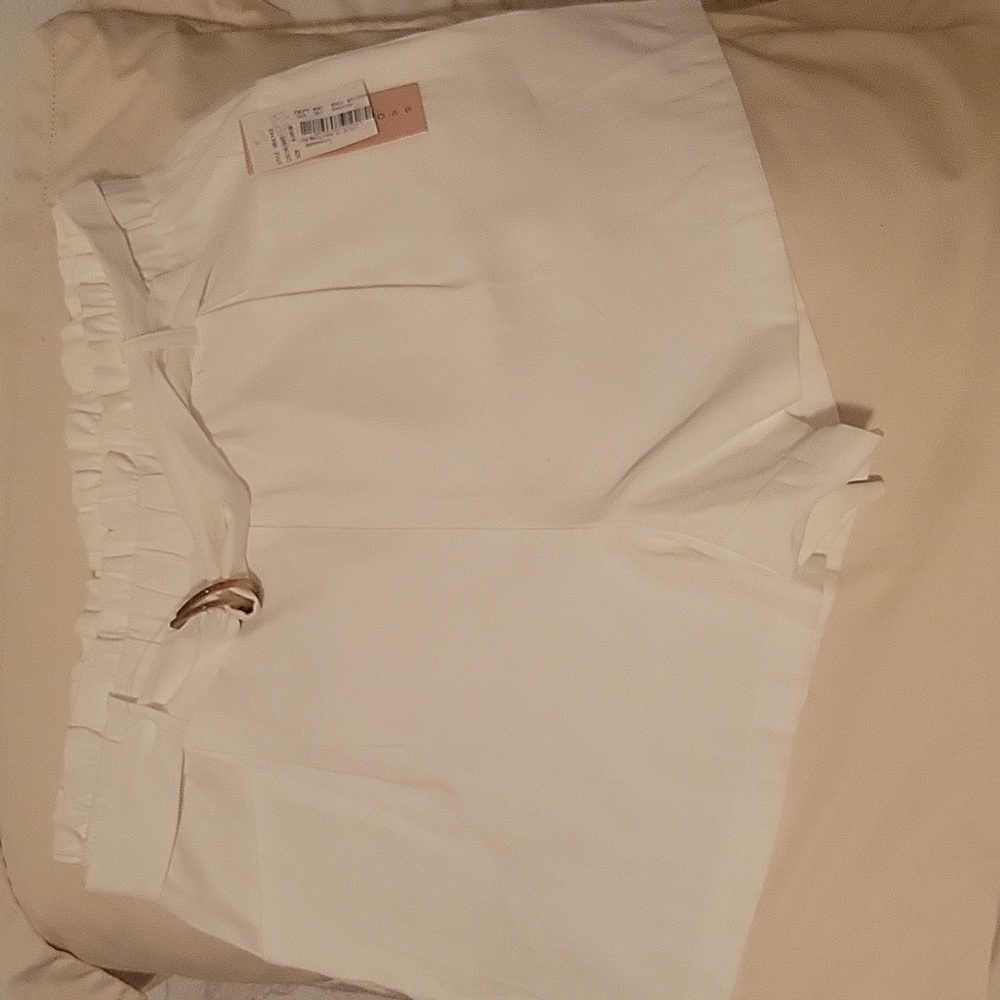 EVOLUTIONARY White Belted Elastic Waist Shorts sz XL NWT